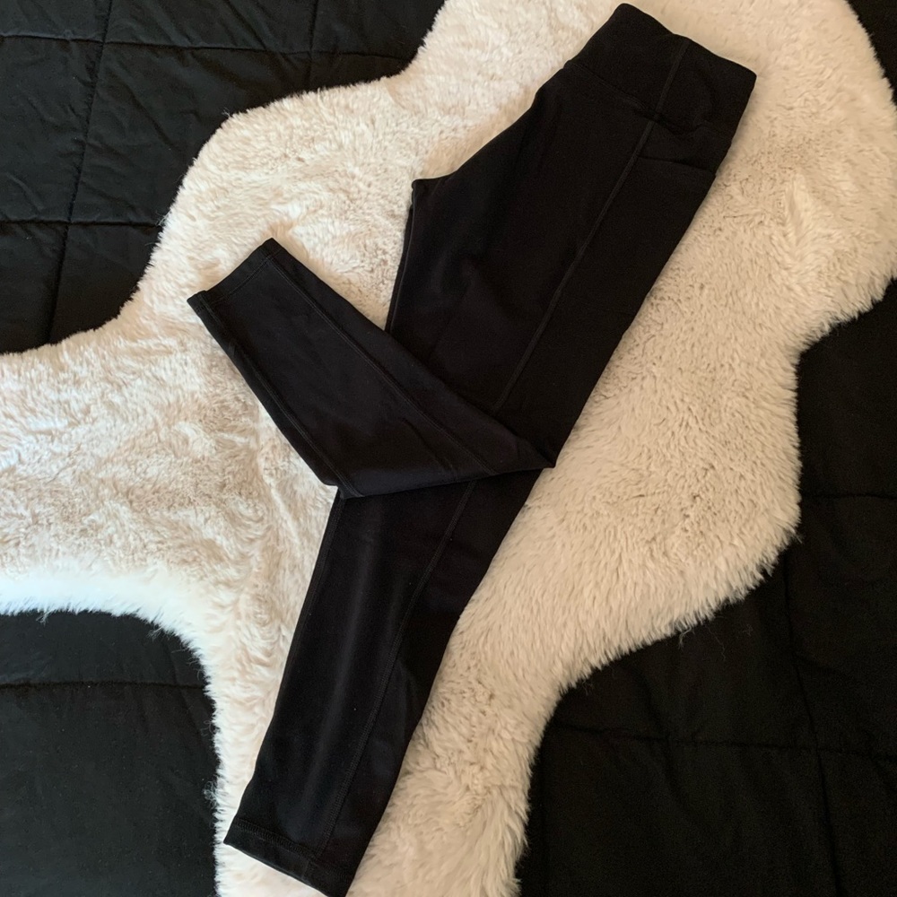 Victoria’s Secret Essential Pocket Leggings